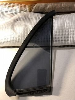 Форточка задней левой двери Камри 10