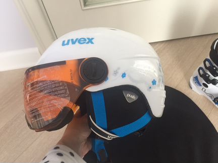 Шлем Uvex 52-54, лыжи Fisher 100