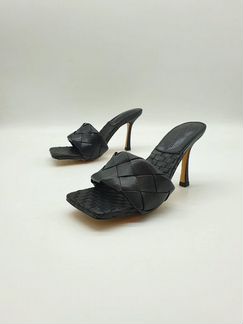 Босоножки bottega veneta мюли с крупным плетением