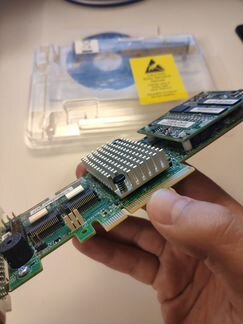 SAS raid контроллер Intel RS25DB080