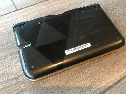 Nintendo 3DS XL Gold/Black Limited Edition