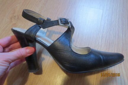 Туфли женские кожаные 34 размера