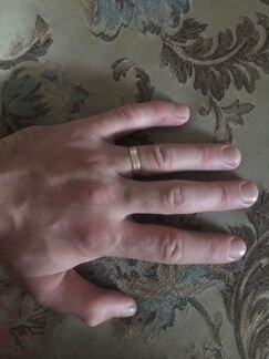 Обручальное мужское кольцо белое и желтое золото
