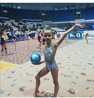 Купальник для художественной гимнастики