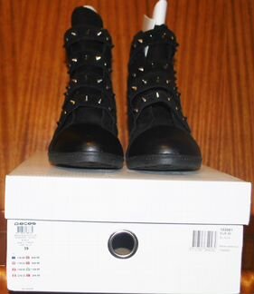 Новые демисезонные женские ботинки 39р