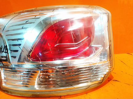 Фонарь внешний левый Mitsubishi Outlander 3
