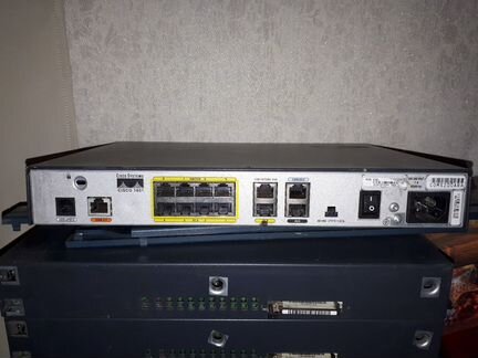 Маршрутизатор Cisco 1800
