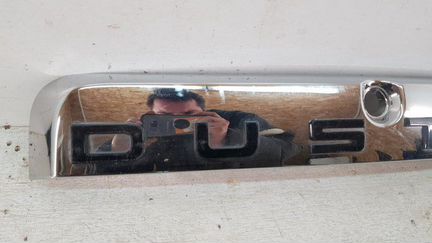 Накладка крышки багажника Renault Duster 2012