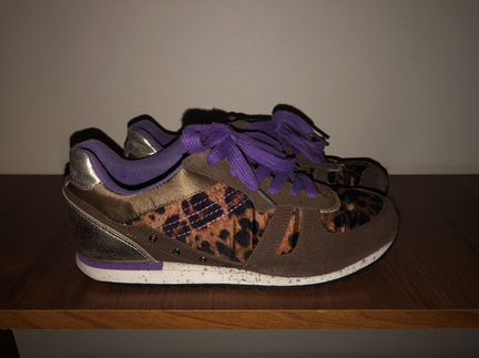 Яркие кроссовки натуральная замша