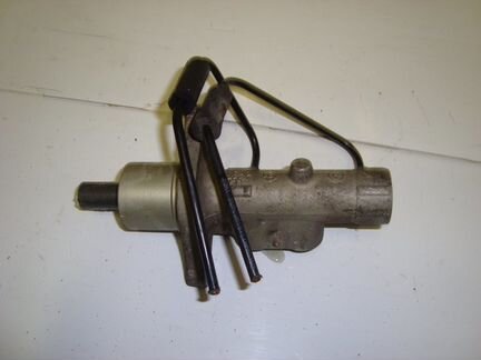 Главный тормозной цилиндр Ford Focus 2 hxda 2005