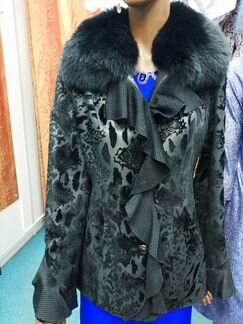 Пальто короткое из натуральной кожи с мехом