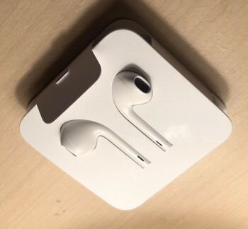 Наушники earpods lightning