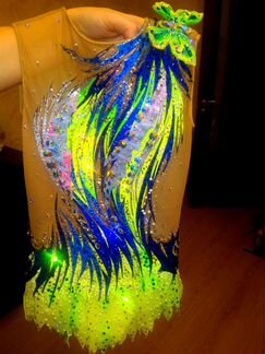 Красивый купальник для художественной гимнастики