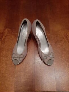 Туфли женские на каблуке пр-во Италия