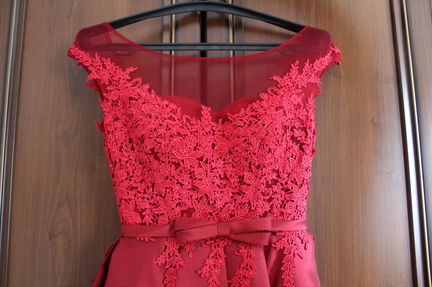 Продам красивое платье